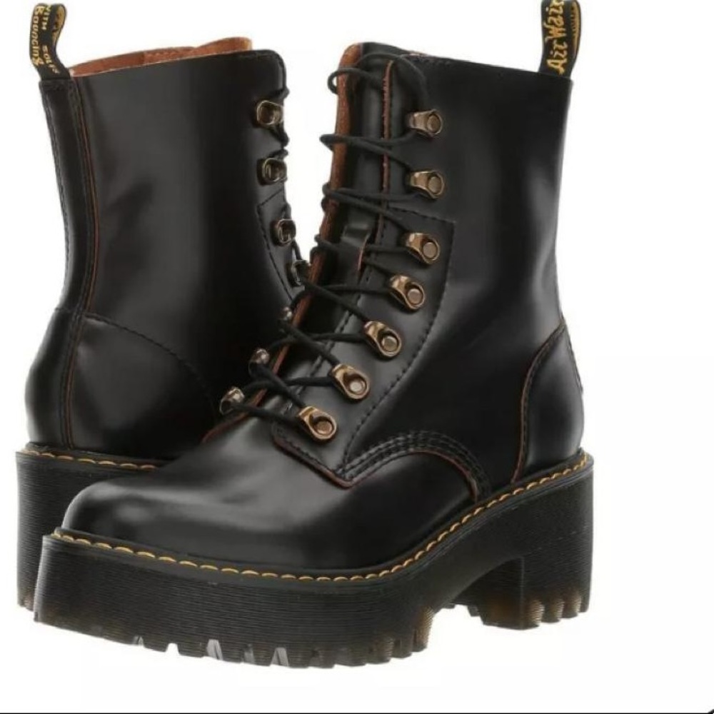 Dr martiner boots women’s zise #6 no box no bags